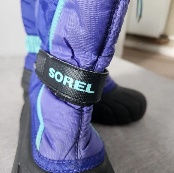 Sorel Kids Flurry Boots sz 2 - Picture 4 of 8